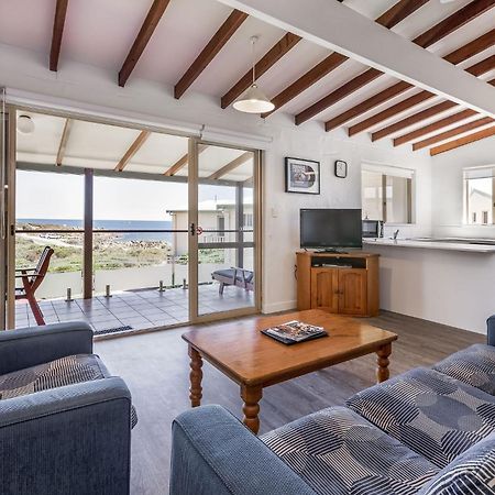 Canal Rocks Beachfront Apartments 얄링업 외부 사진