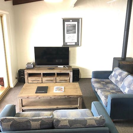 Canal Rocks Beachfront Apartments 얄링업 외부 사진