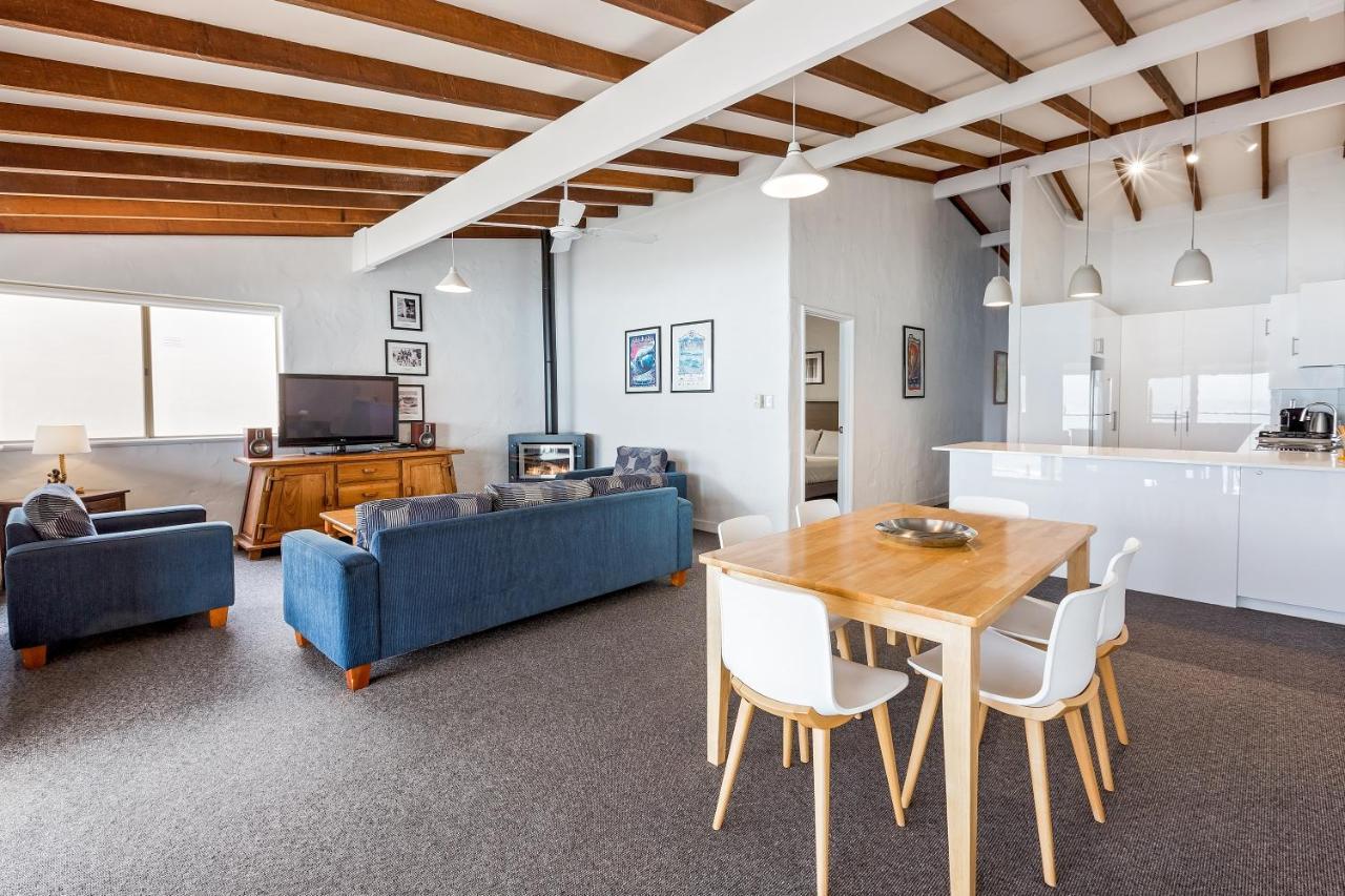 Canal Rocks Beachfront Apartments 얄링업 외부 사진