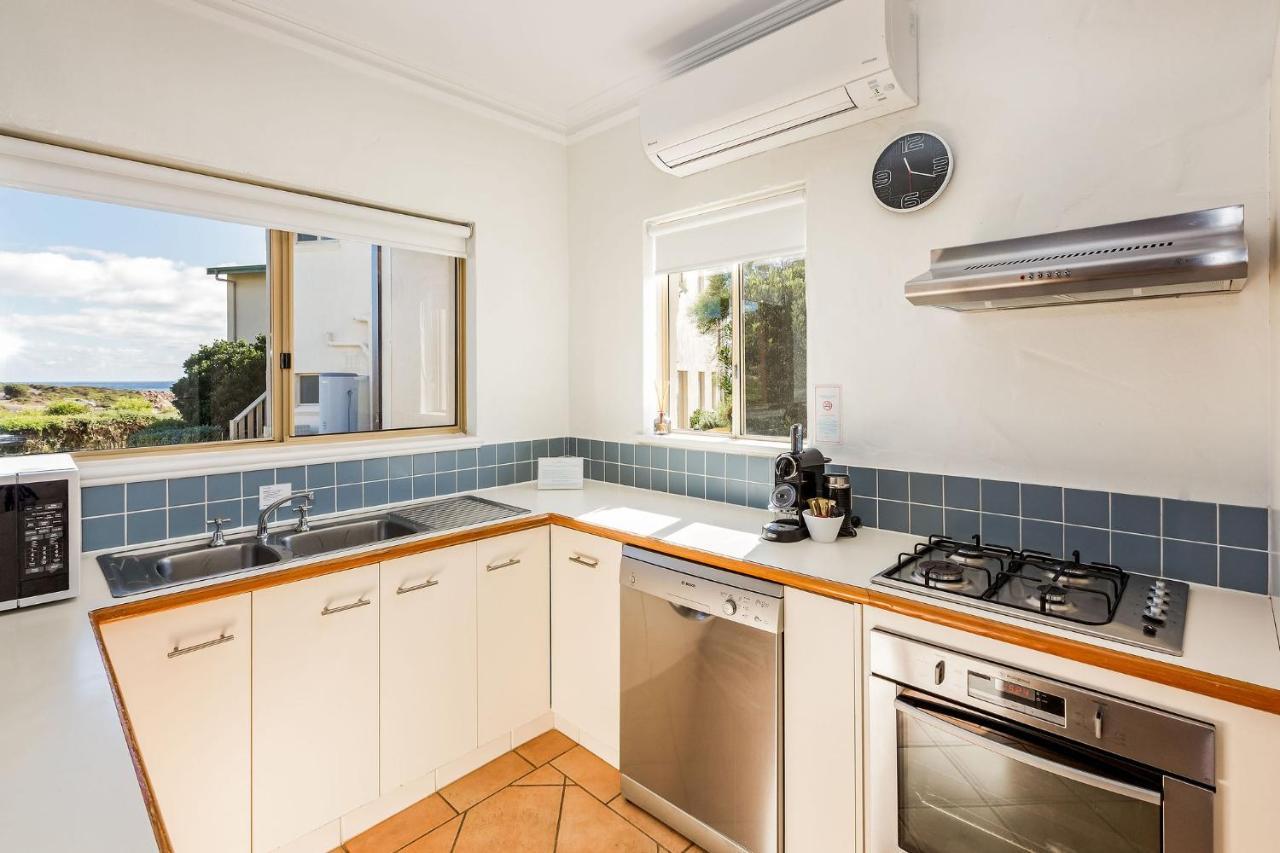 Canal Rocks Beachfront Apartments 얄링업 외부 사진