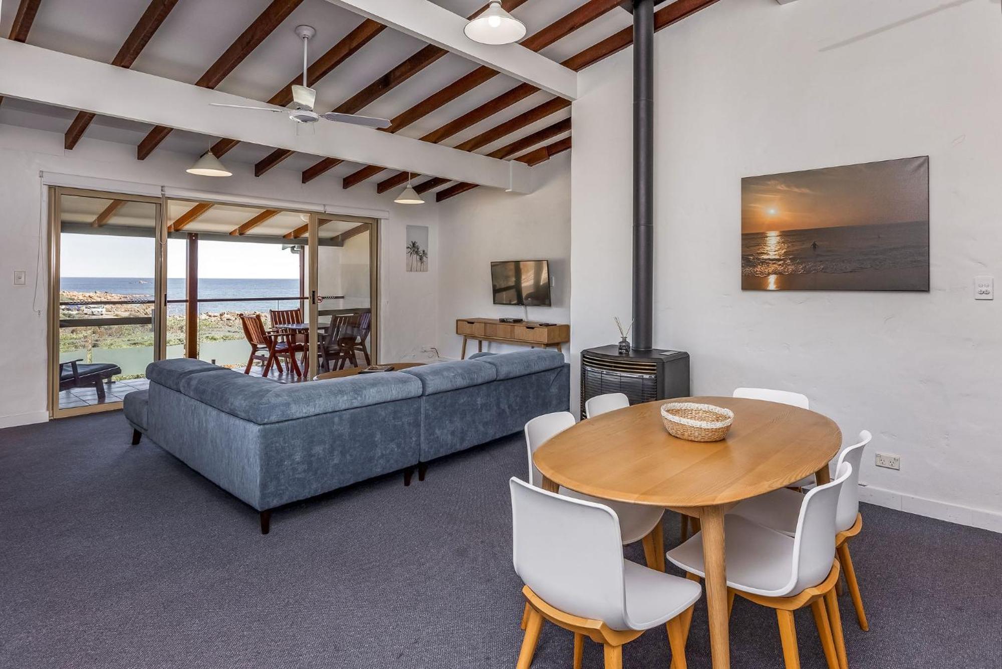 Canal Rocks Beachfront Apartments 얄링업 외부 사진