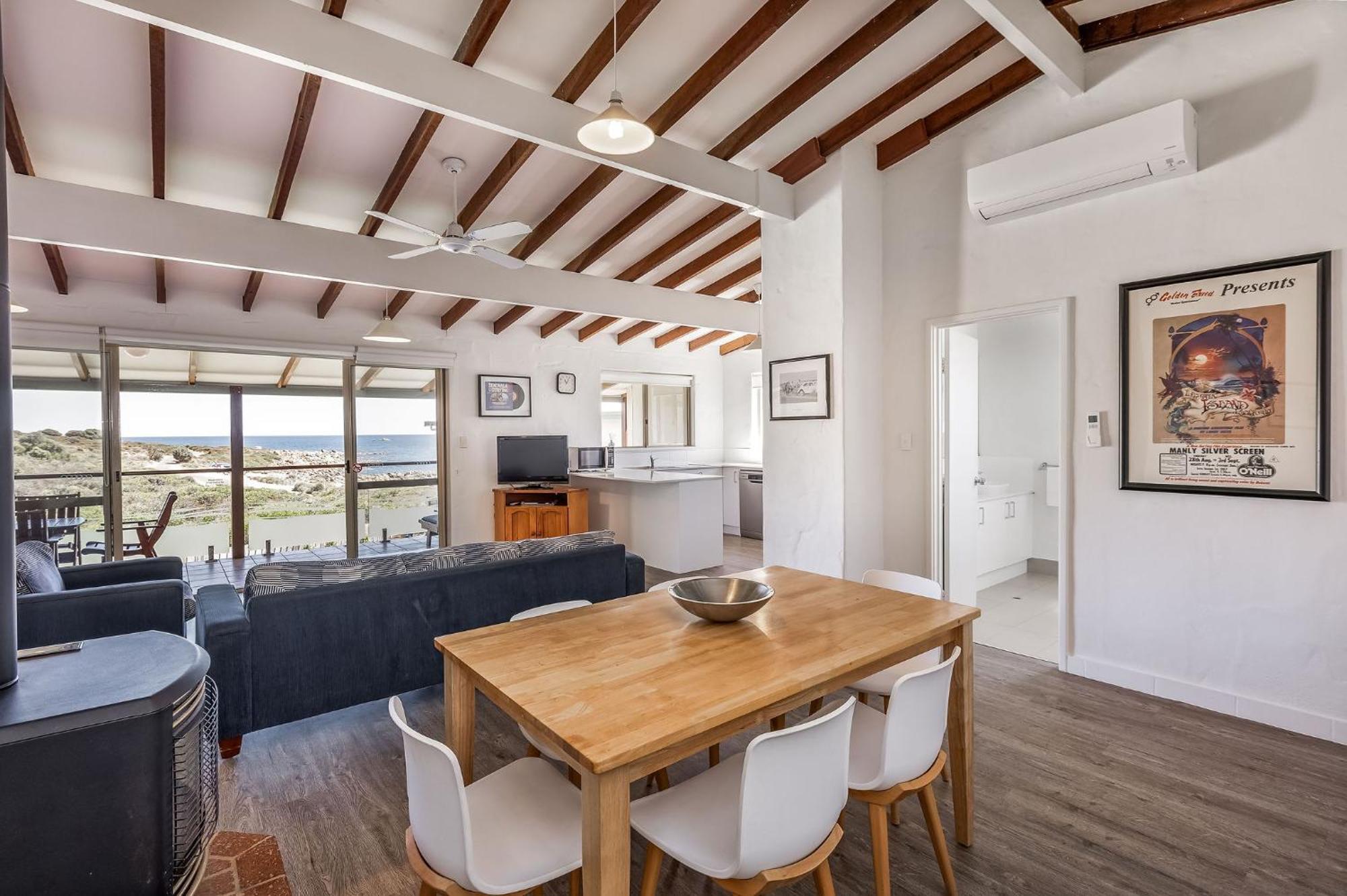 Canal Rocks Beachfront Apartments 얄링업 외부 사진
